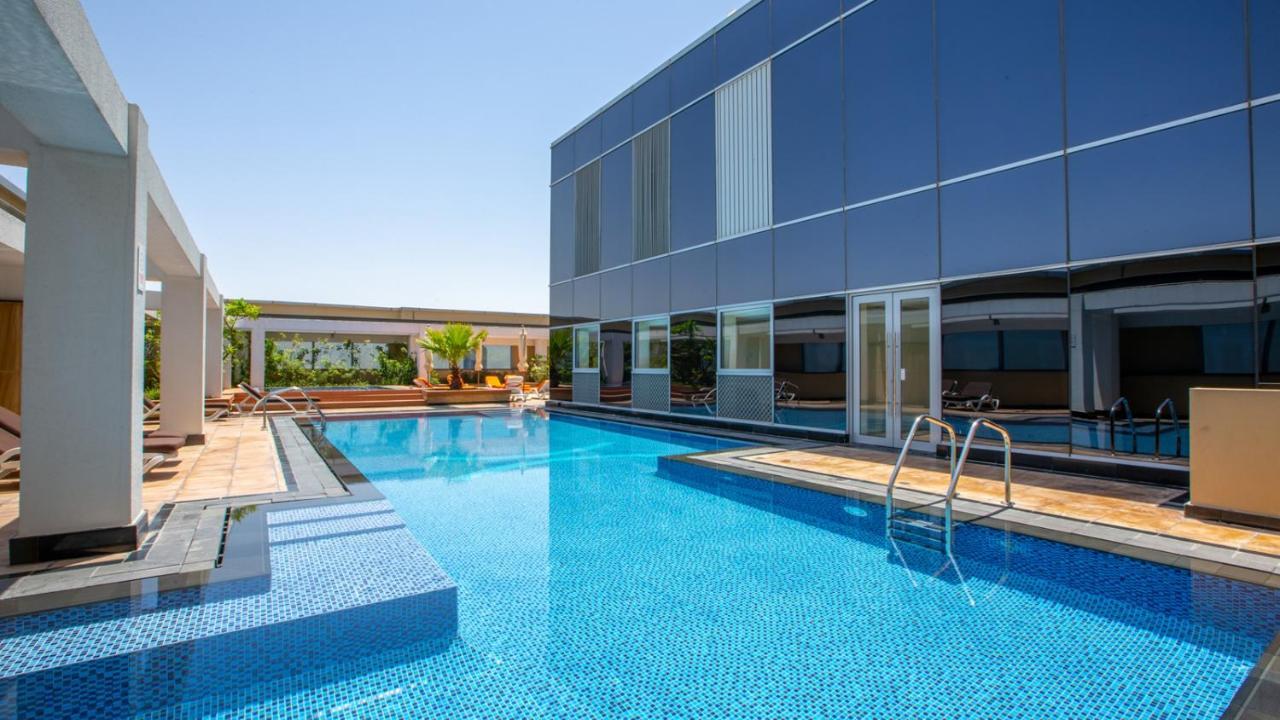 Calm Studio At Sky Gardens Difc By Deluxe Holiday Homes Dubai Bagian luar foto